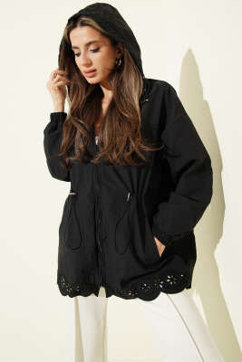 Brode Detaylı Kapüşonlu Trençkot Siyah - Kadın Giyim Modelleri