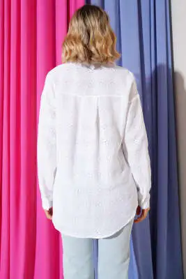 Brodeli Oversize Gömlek Beyaz - Kadın Giyim Modelleri
