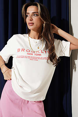 Brooklyn Baskılı Loyşa T-shirt Ekru 