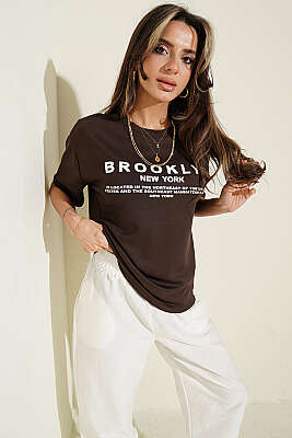 Brooklyn Baskılı Loyşa T-shirt Kahve - Kadın Giyim Modelleri