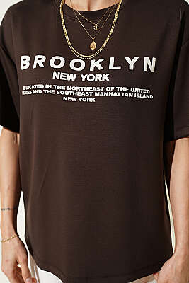 Brooklyn Baskılı Loyşa T-shirt Kahve - Kadın Giyim Modelleri