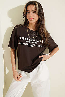Brooklyn Baskılı Loyşa T-shirt Kahve - HELLIE