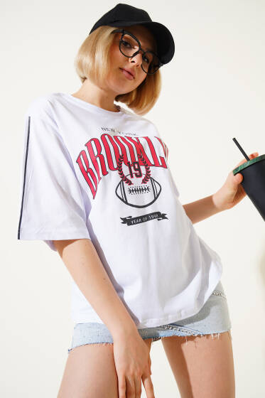 Brooklyn Baskılı T-shirt Beyaz - Kadın Giyim Modelleri