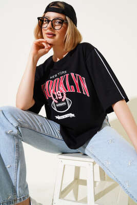 Brooklyn Baskılı T-shirt Siyah - Kadın Giyim Modelleri