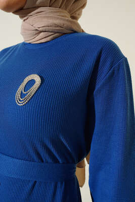 Broş Detaylı Burgu Fitilli Elbise İndigo - Tesettür Elbise