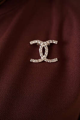 Broş Detaylı Etek İkili Takım Kahve - İKİLİ TAKIM