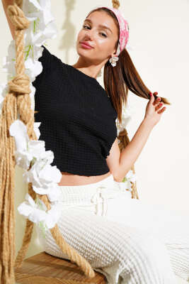 Buble Desenli Crop Siyah - Bluz