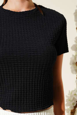 Buble Desenli Crop Siyah - Bluz