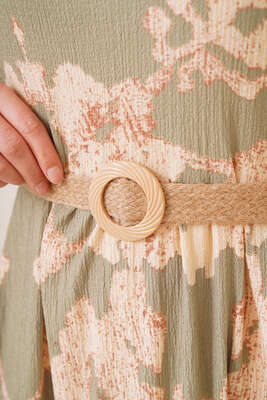 Bürümcük Desenli Kemerli Elbise Çağla Yeşili - Tesettür Elbise