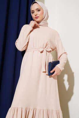 Bürümcüklü Kuşaklı Kat Elbise Bej - Tesettür Elbise