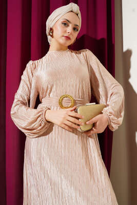 Büzgü Pliseli Saten Görünümlü Elbise Latte - Tesettür Elbise