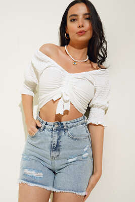 Büzgülü Gofre Crop Bluz Ekru - Kadın Giyim Modelleri