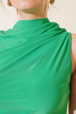 Büzgülü Kolsuz Bluz Yeşil - Thumbnail
