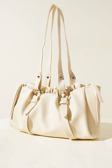 Büzgülü Mıknatıslı Çanta Bej - Kol Çantası