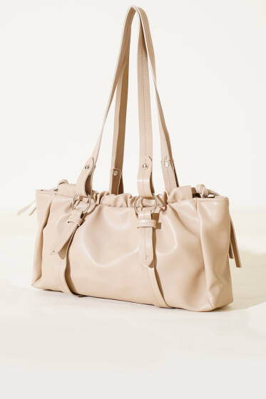 Büzgülü Mıknatıslı Çanta Latte - Kol Çantası