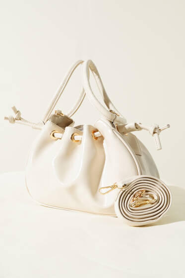 Büzgülü Rugan Kol Çanta Krem - Kol Çantası