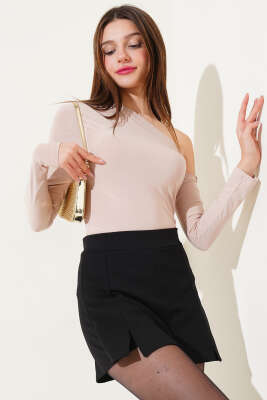 Büzgülü Tek Kol Sandy Bluz Bej - Kadın Giyim Modelleri