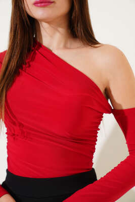 Büzgülü Tek Kol Sandy Bluz Kırmızı - Kadın Giyim Modelleri