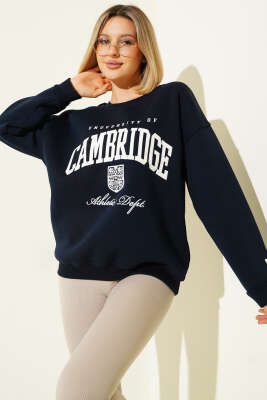 Cambridge Baskılı Sweatshirt Lacivert - Kadın Giyim Modelleri