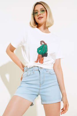 Çantalı Kız Baskılı T-shirt Ekru - Kadın Giyim Modelleri