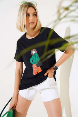 Çantalı Kız Baskılı T-shirt Siyah 