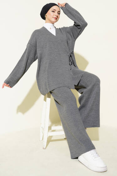 Çapraz Bağlamalı Triko Takım Füme - İkili Takım
