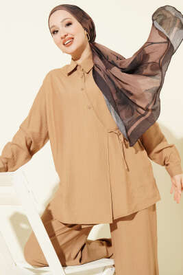 Çapraz Düğmeli Yan Bağcıklı İkili Takım Latte - BIGDART