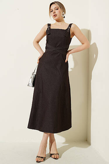 Çapraz Kuşaklı Askılı Kot Elbise Kahve - Kadın Giyim Modelleri