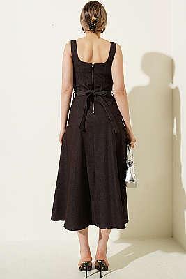 Çapraz Kuşaklı Askılı Kot Elbise Kahve - Kadın Giyim Modelleri