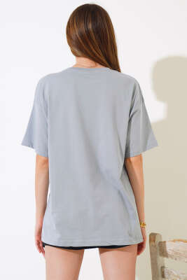 Cep Baskılı T-shirt Gri - Kadın Giyim Modelleri