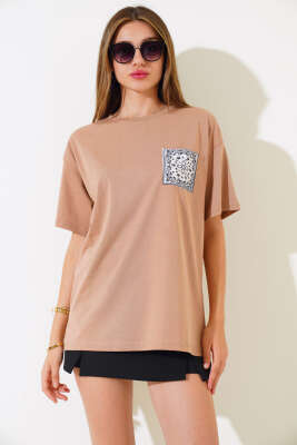 Cep Baskılı T-shirt Latte - Kadın Giyim Modelleri