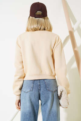 Cep Kapaklı Çıtçıt Düğmeli Kısa Ceket Bej - Kadın Giyim Modelleri