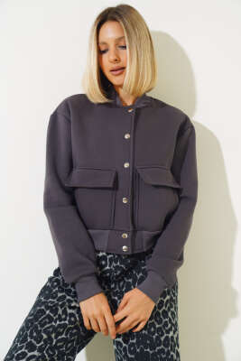Cep Kapaklı Çıtçıt Düğmeli Kısa Ceket Füme - Kadın Giyim Modelleri