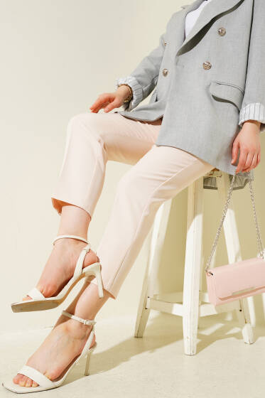 Cep Kapaklı Dar Paça Pantolon Bej - Pantolon