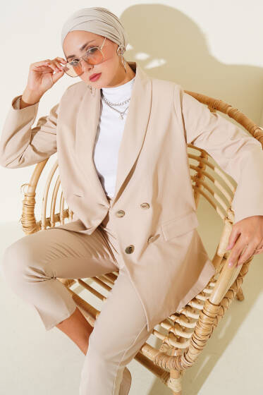 Cep Kapaklı Dört Düğmeli Blazer Ceket Bej - Ceket