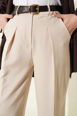 Cep Kapaklı Kemerli Pantolon Bej - Pantolon