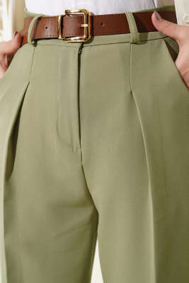 Cep Kapaklı Kemerli Pantolon Çağla Yeşili - Pantolon