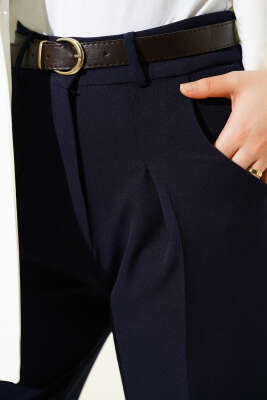 Cep Kapaklı Kemerli Pantolon Lacivert - Pantolon