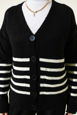 Cepli Çizgi Detaylı Triko Hırka Siyah - Hırka