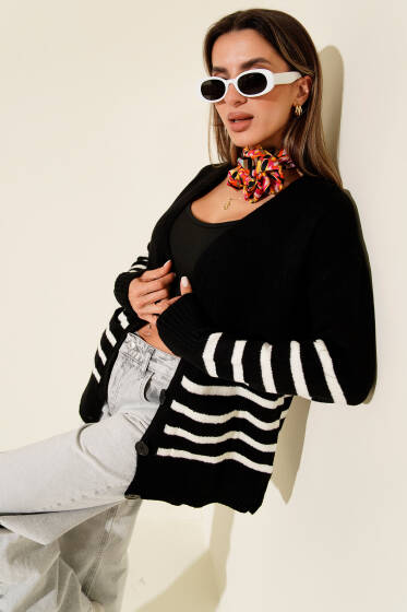Cepli Çizgi Detaylı Triko Hırka Siyah - Kadın Giyim Modelleri