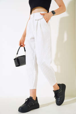 Cepli Çizgili Pantolon Beyaz - Kadın Giyim Modelleri