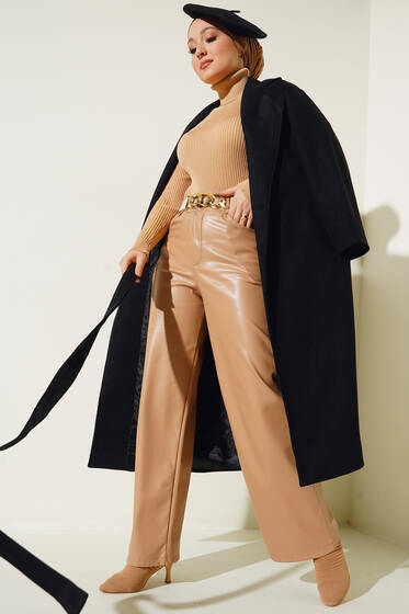 Cepli Düğmeli Uzun Kaşe Kaban Siyah - Kaban