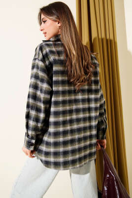 Cepli Kare Çizgili Gömlek Haki - Kadın Giyim Modelleri