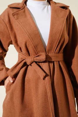 Cepli Kuşaklı Kruvaze Yaka Kaşe Kaban Latte - Kaban