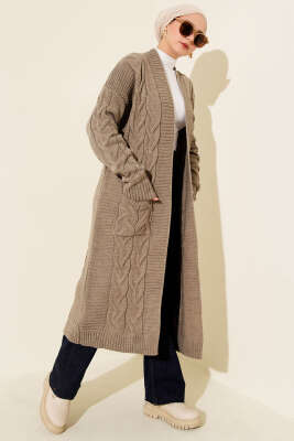 Cepli Örgü Desenli Uzun Hırka Vizon