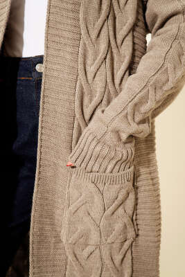 Cepli Örgü Desenli Uzun Hırka Vizon - Hırka