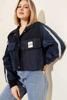 Cepli Şerit Yazılı Ceket Lacivert - Kadın Giyim Modelleri