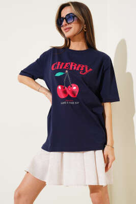 Cherry Baskılı T-shirt Lacivert - Kadın Giyim Modelleri
