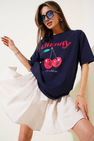 Cherry Baskılı T-shirt Lacivert - Kadın Giyim Modelleri
