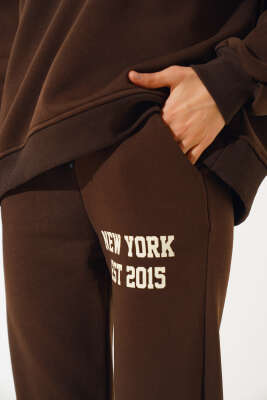 Chicago Yazılı Üç İplik İkili Takım Kahve - Kadın Giyim Modelleri